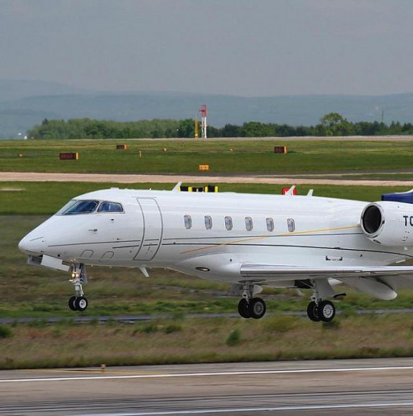 2013 BOMBARDIER Challenger 300