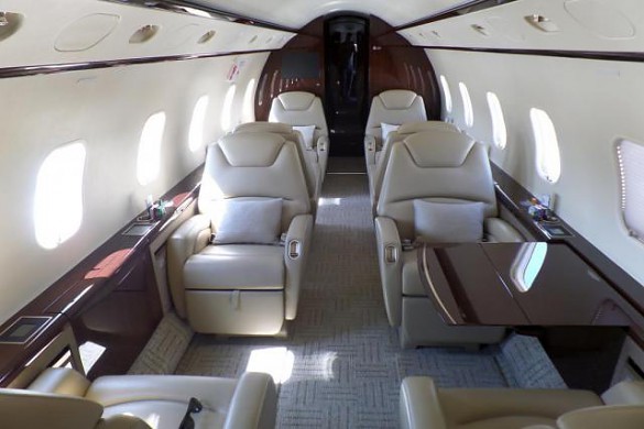 2013 BOMBARDIER Challenger 300