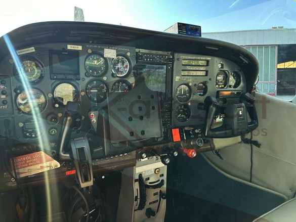 1979 CESSNA Skylane