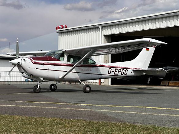 1986 CESSNA Turbo Skylane Turbo 182 R