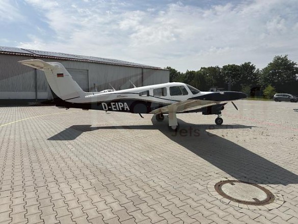 1979 PIPER PA-28RT-201T Turbo Arrow 4