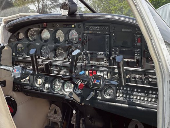 1979 PIPER PA-28RT-201T Turbo Arrow 4