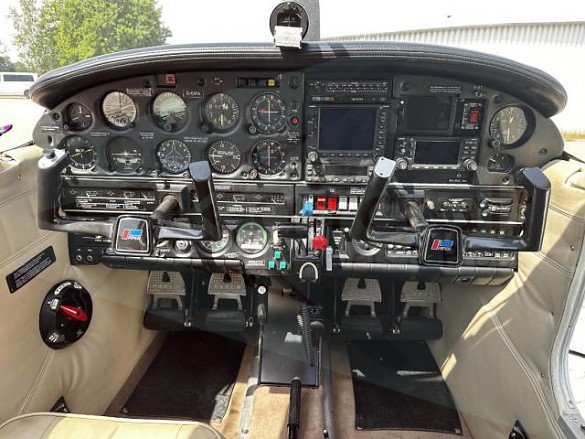 1979 PIPER PA-28RT-201T Turbo Arrow 4