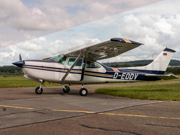 1980 CESSNA 182 Skylane FR-182-RG