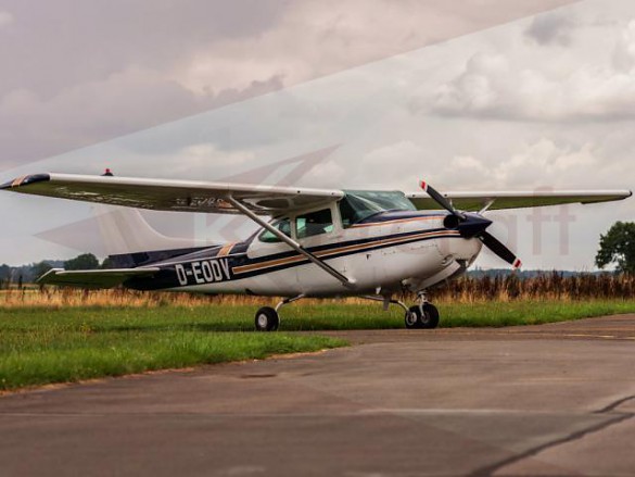 1980 CESSNA 182 Skylane FR-182-RG