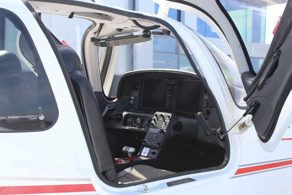 2010 CIRRUS SR-20