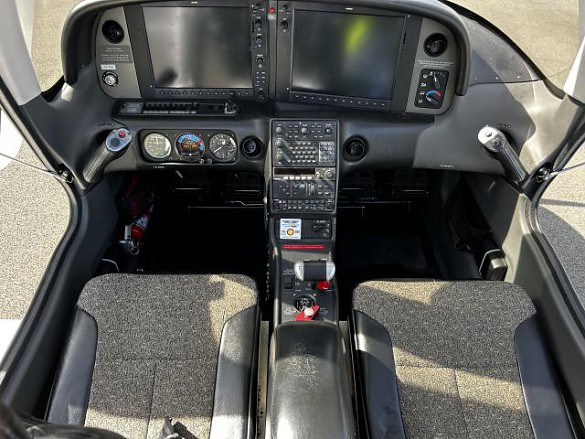 2010 CIRRUS SR-20