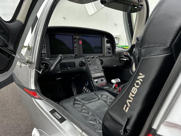 2015 CIRRUS SR-22