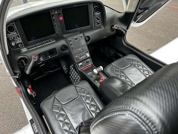 2015 CIRRUS SR-22