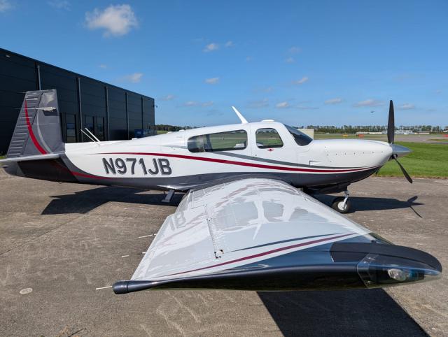 1999 MOONEY Eagle