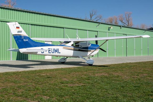 2004 CESSNA 182 Skylane 2004