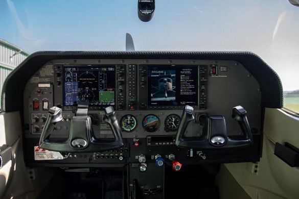 2004 CESSNA 182 Skylane 2004