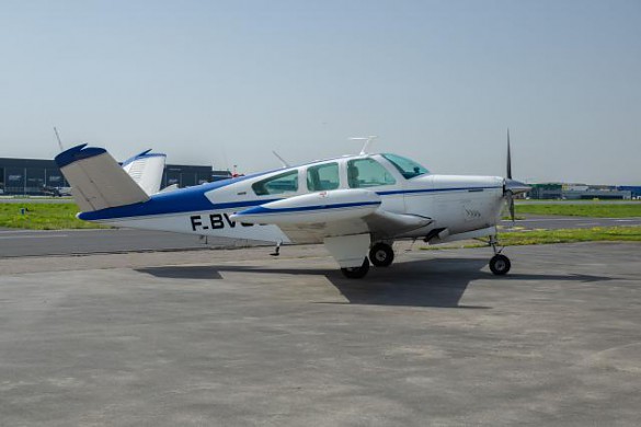 1971 BEECH Bonanza (35)