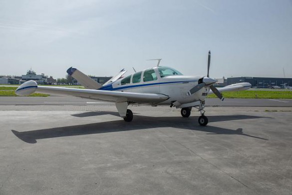 1971 BEECH Bonanza (35)