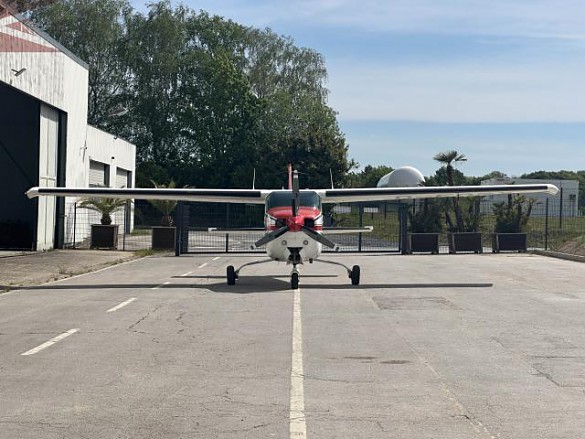1979 CESSNA 210 Centurion
