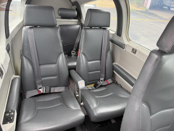 1987 BEECH 33 Bonanza F33A